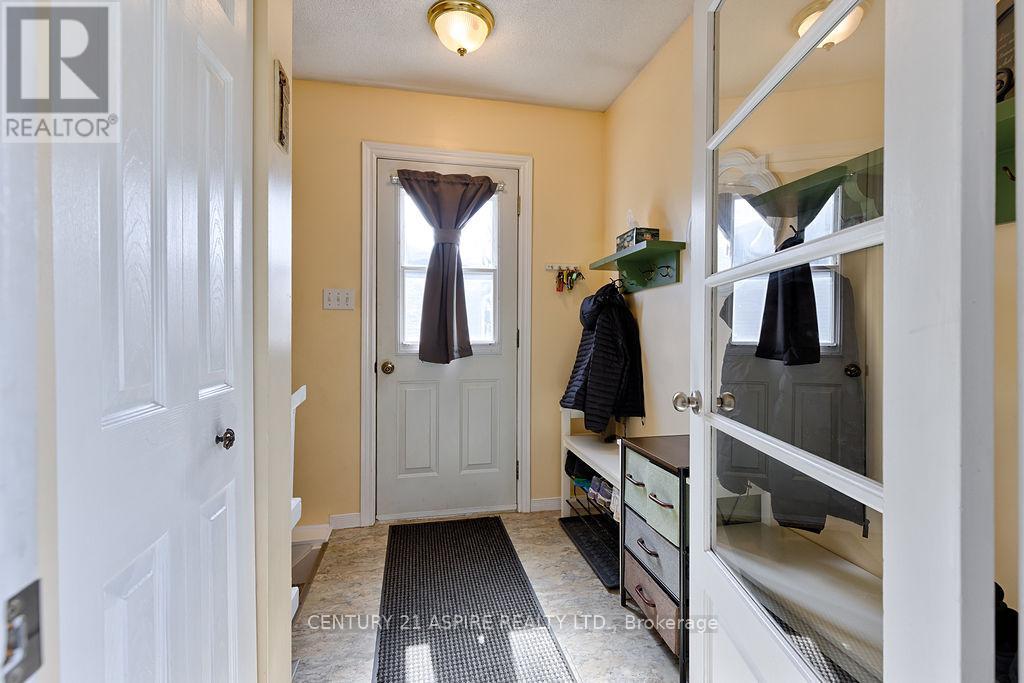 62 Herman Street, Petawawa, Ontario  K8H 1W2 - Photo 3 - X13106972