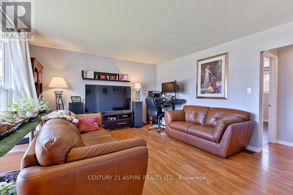 62 Herman Street, Petawawa, Ontario  K8H 1W2 - Photo 8 - X13106972