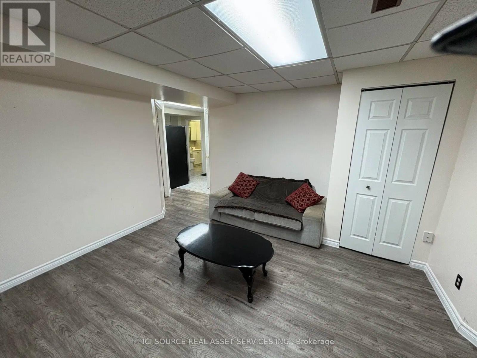 Lower - 23 Broadbridge Drive, Toronto, Ontario  M1C 3K5 - Photo 2 - E13107010