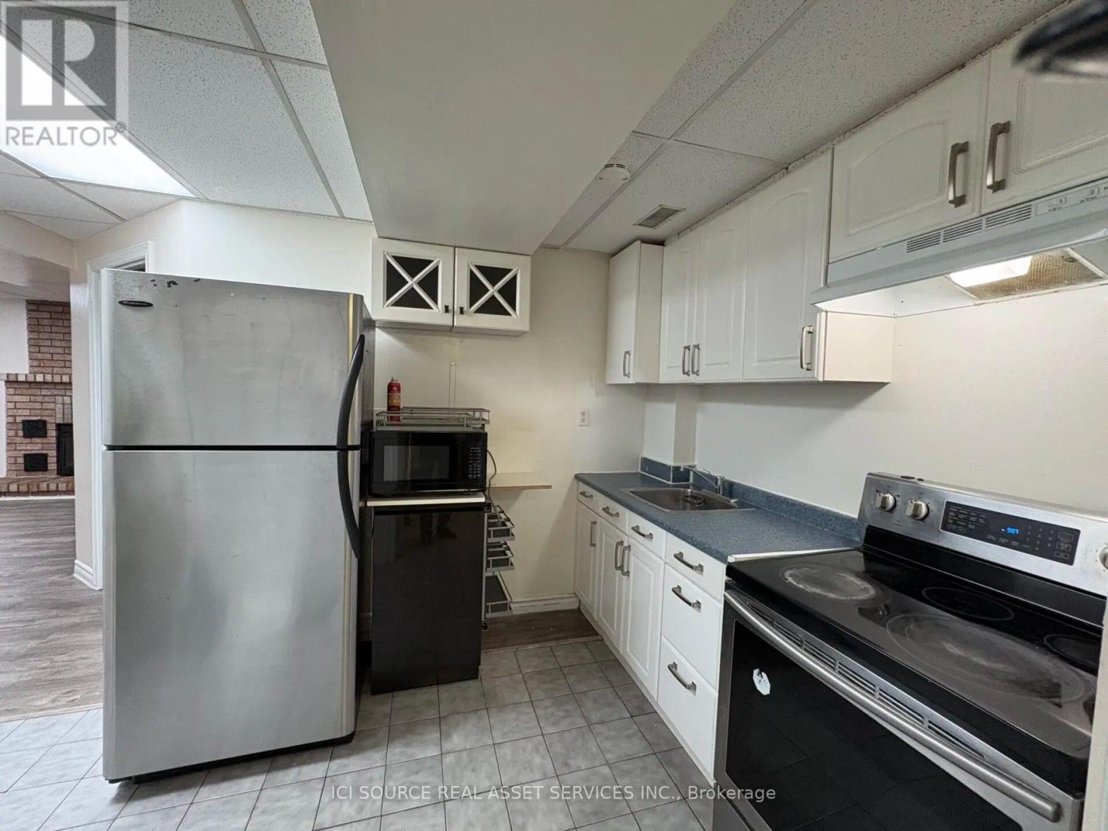 Lower - 23 Broadbridge Drive, Toronto, Ontario  M1C 3K5 - Photo 6 - E13107010