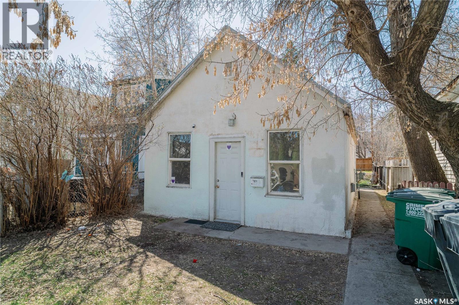 439 R Avenue S, Saskatoon, Saskatchewan  S7M 2Z4 - Photo 1 - SK035492