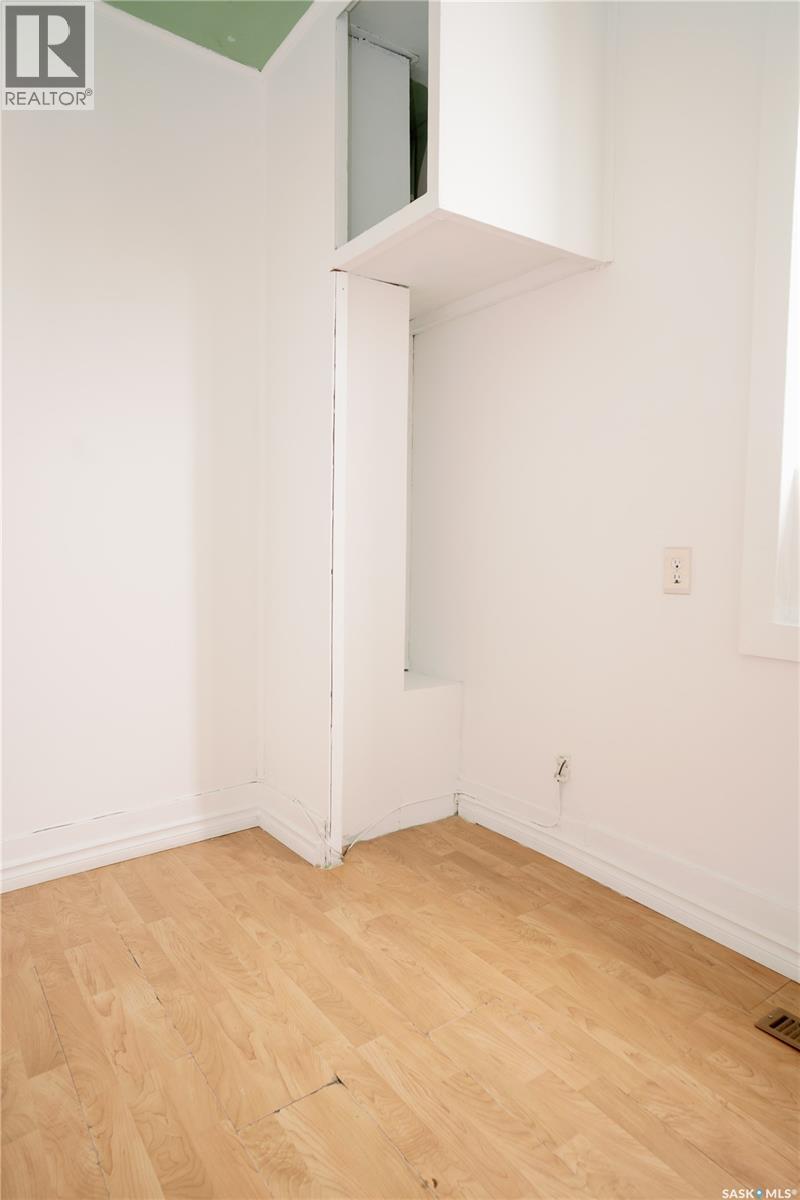439 R Avenue S, Saskatoon, Saskatchewan  S7M 2Z4 - Photo 8 - SK035492