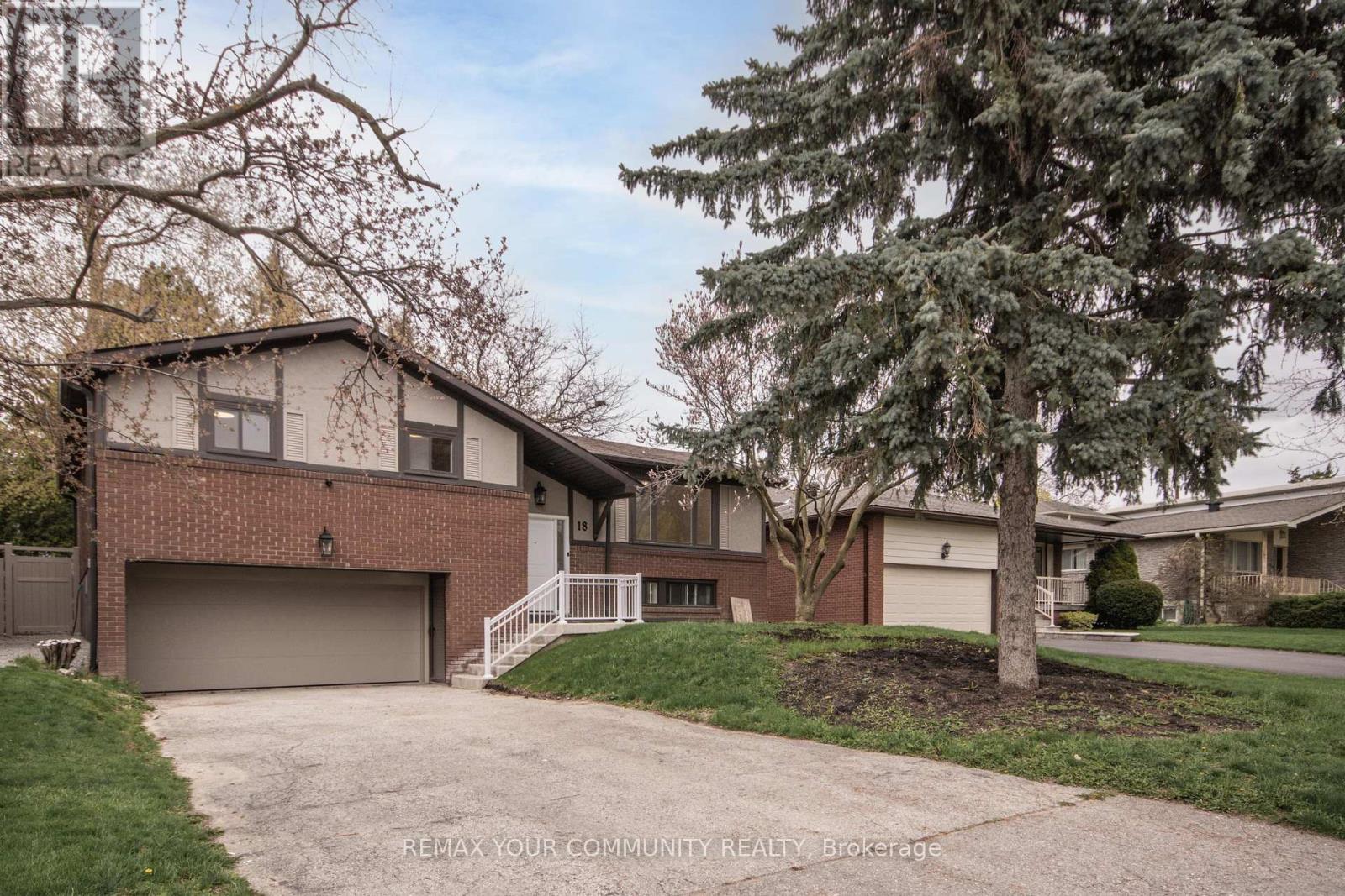 18 Ironshield Crescent, Markham, Ontario  L3T 3K7 - Photo 1 - N13106966