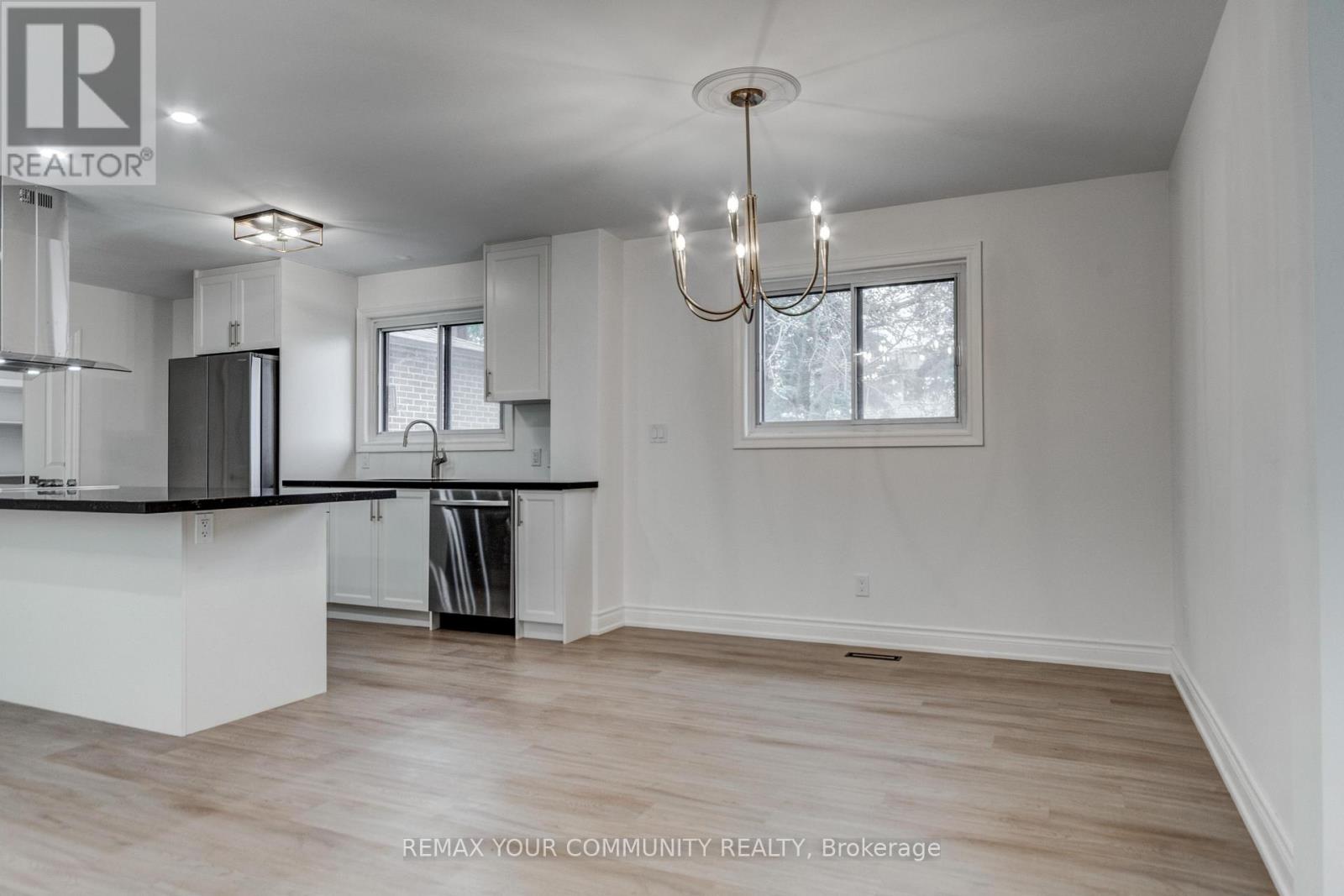 18 Ironshield Crescent, Markham, Ontario  L3T 3K7 - Photo 10 - N13106966