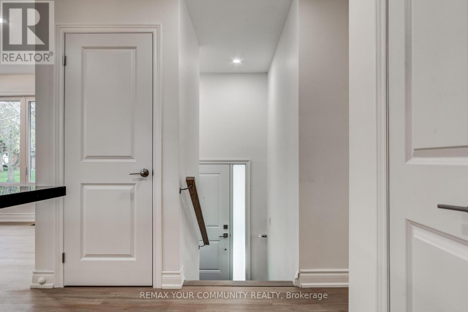18 Ironshield Crescent, Markham, Ontario  L3T 3K7 - Photo 3 - N13106966