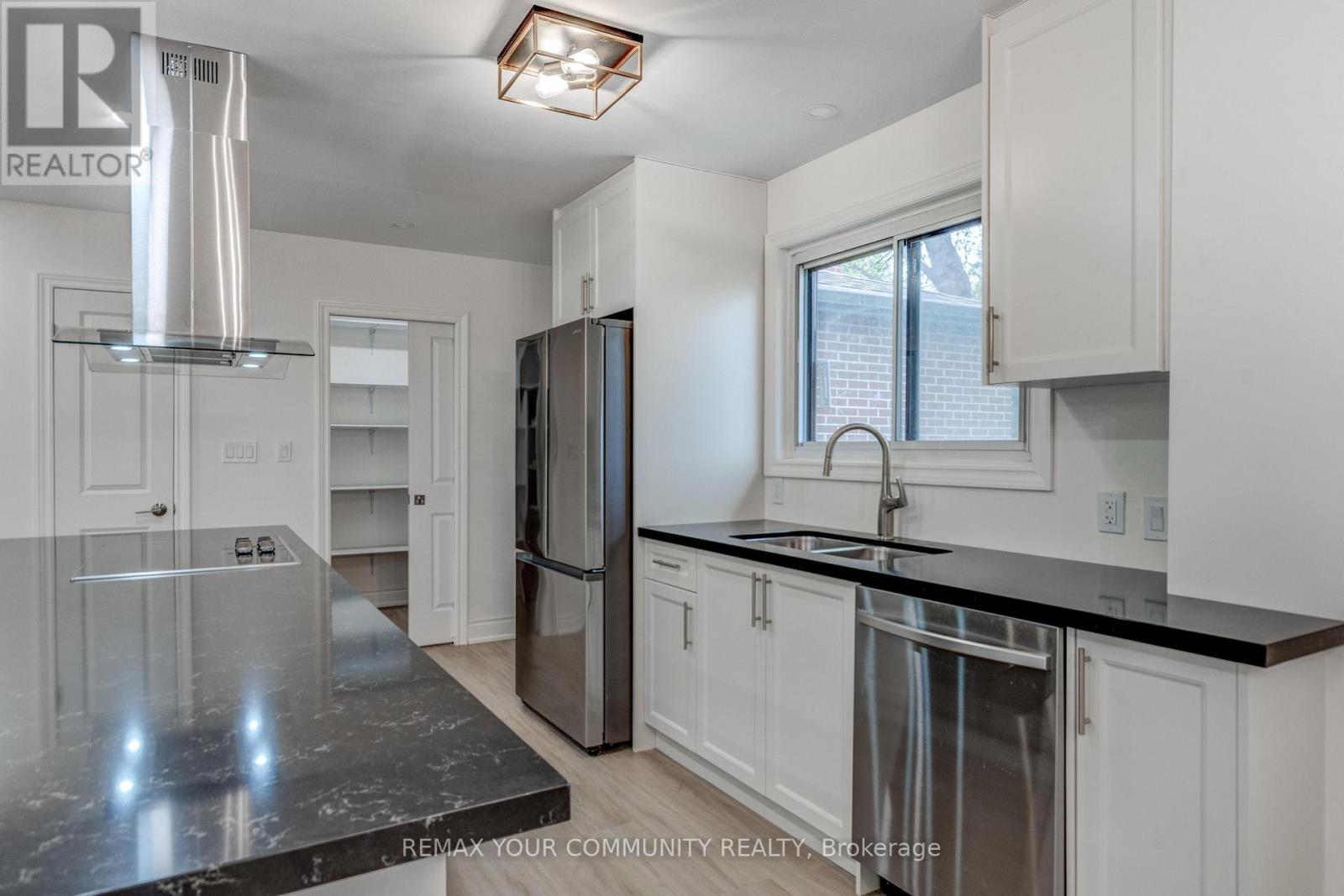 18 Ironshield Crescent, Markham, Ontario  L3T 3K7 - Photo 8 - N13106966