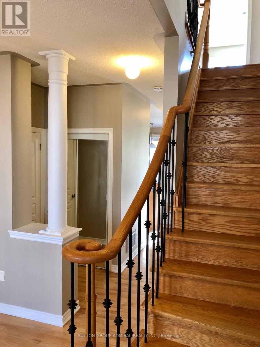4 Stookes Crescent, Richmond Hill, Ontario  L4E 0J3 - Photo 6 - N13107024