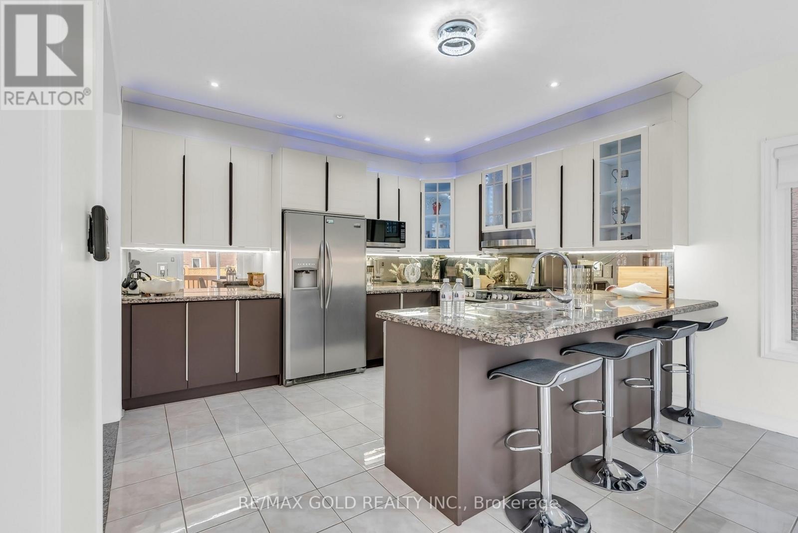 5499 Doctor Peddle Crescent, Mississauga, Ontario  L5M 0K7 - Photo 18 - W13106932