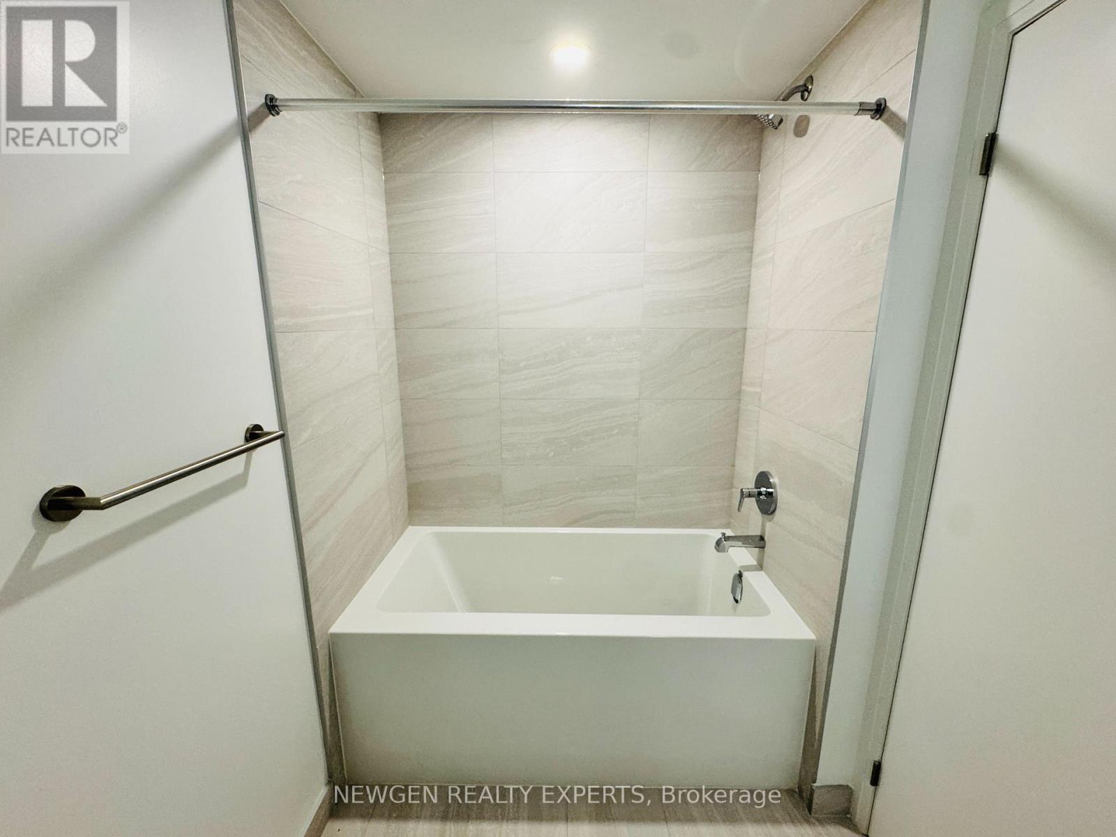 5611 - 4015 The Exchange, Mississauga, Ontario  L5B 1M7 - Photo 11 - W13107012