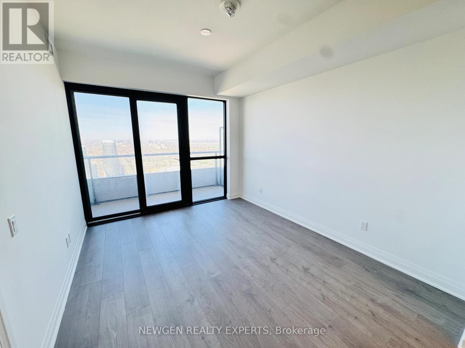 5611 - 4015 The Exchange, Mississauga, Ontario  L5B 1M7 - Photo 4 - W13107012