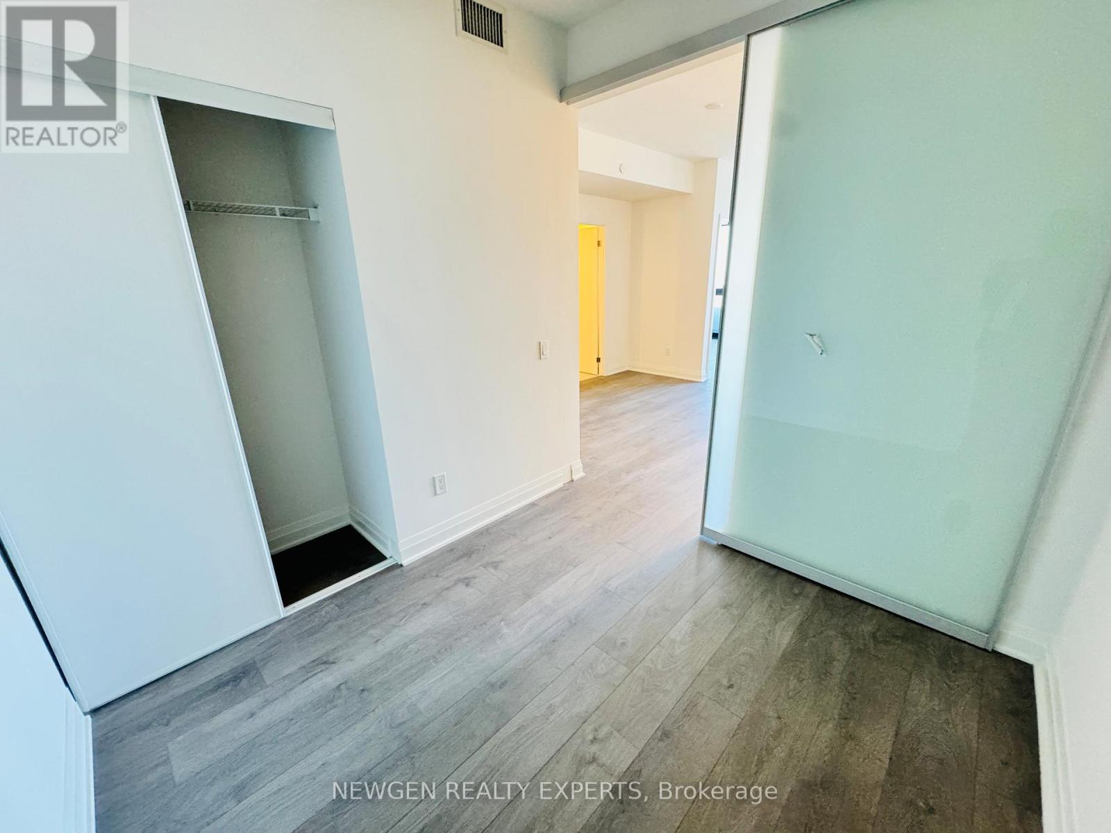 5611 - 4015 The Exchange, Mississauga, Ontario  L5B 1M7 - Photo 8 - W13107012
