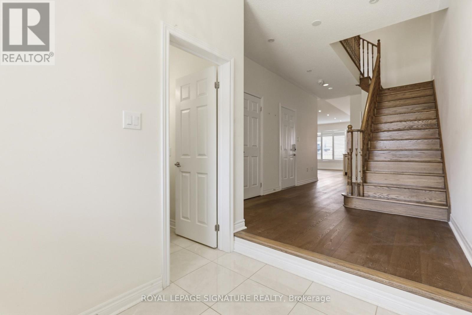 128 Orchardcroft Road, Oakville, Ontario  L6H 0M4 - Photo 2 - W13107026