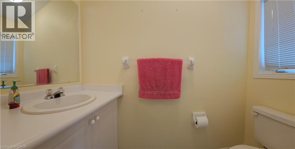 1817 Creek Way, Burlington, Ontario  L7L 6R1 - Photo 9 - 40828008