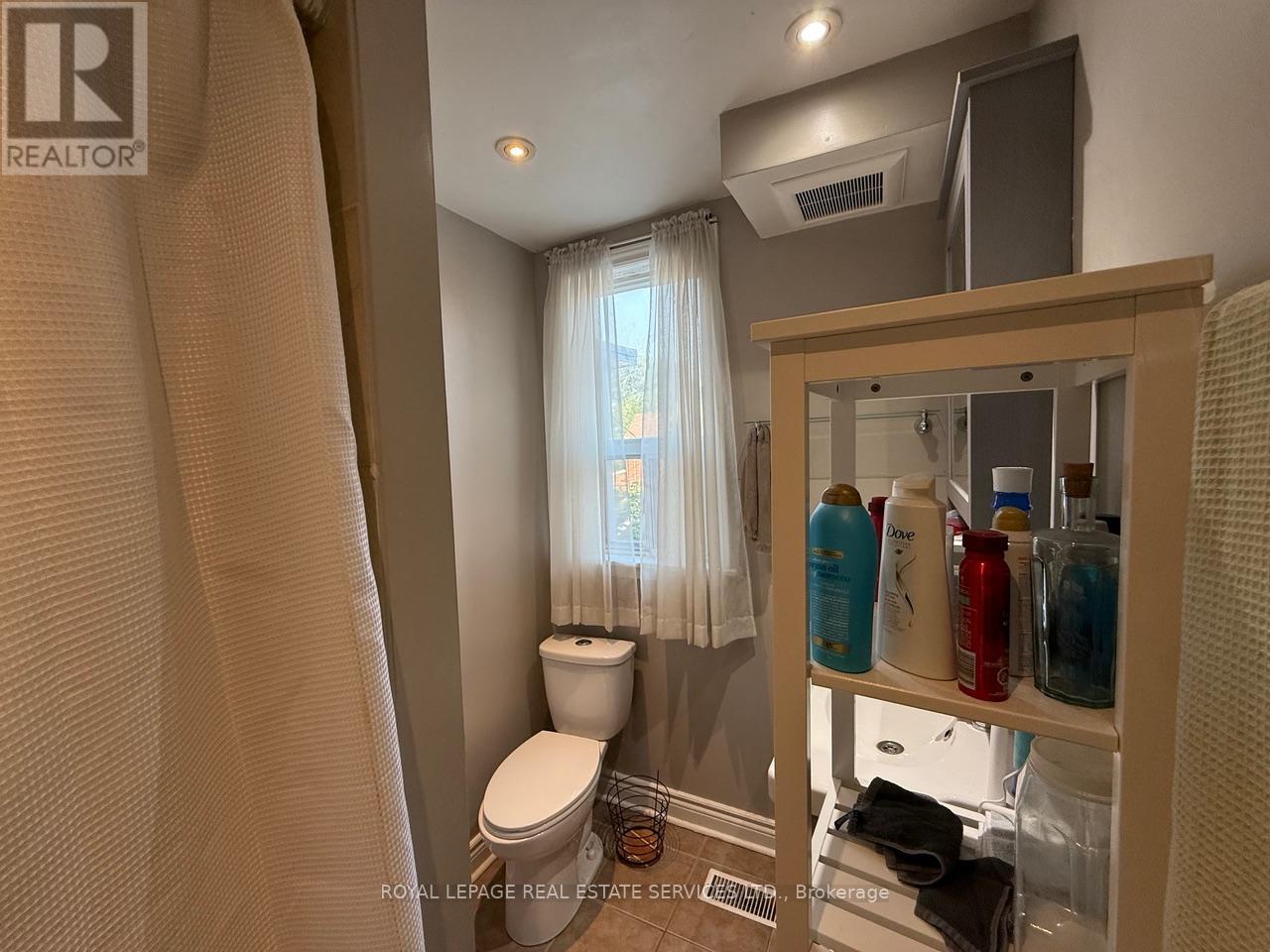 2nd Floor - 263 Grace Street, Toronto, Ontario  M6G 3A7 - Photo 6 - C13015226