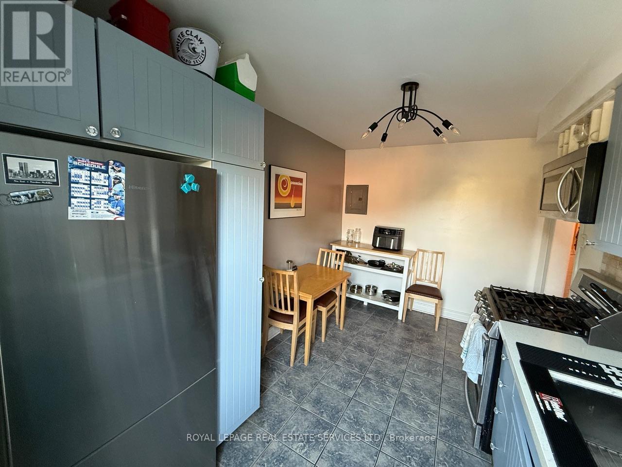 2nd Floor - 263 Grace Street, Toronto, Ontario  M6G 3A7 - Photo 11 - C13015226