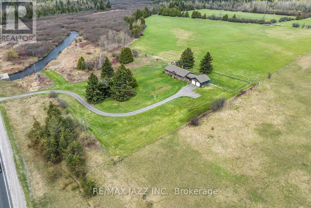 1632 Hwy 35 Highway, Kawartha Lakes, Ontario  L0B 1K0 - Photo 14 - X13098188