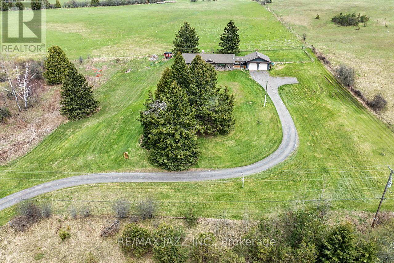 1632 Hwy 35 Highway, Kawartha Lakes, Ontario  L0B 1K0 - Photo 12 - X13098188