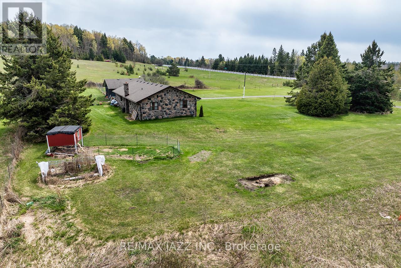 1632 Hwy 35 Highway, Kawartha Lakes, Ontario  L0B 1K0 - Photo 5 - X13098188