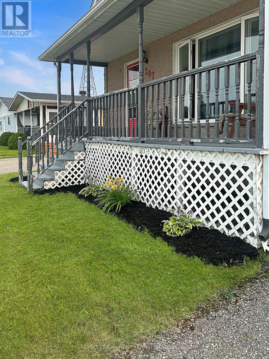 267 Ross Road, Smooth Rock Falls, Ontario  P0L 2B0 - Photo 2 - T13105084