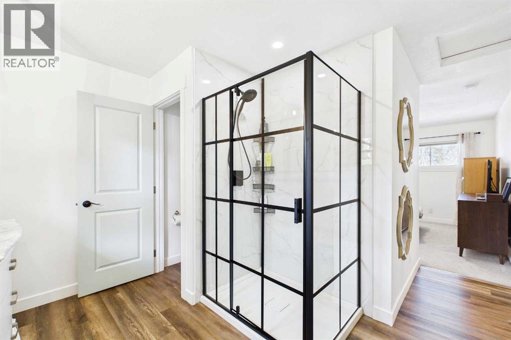 24 Henefer Road Sw, Calgary, Alberta  T2V 3B4 - Photo 18 - A2308353