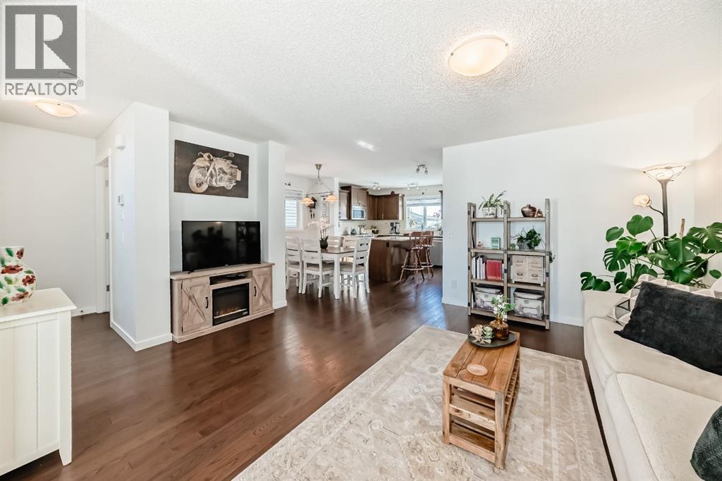304 Willow Street, Cochrane, Alberta  T4C 0Y9 - Photo 4 - A2308410