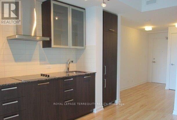 1407 - 14 York Street, Toronto, Ontario  M5J 0B1 - Photo 10 - C12820812