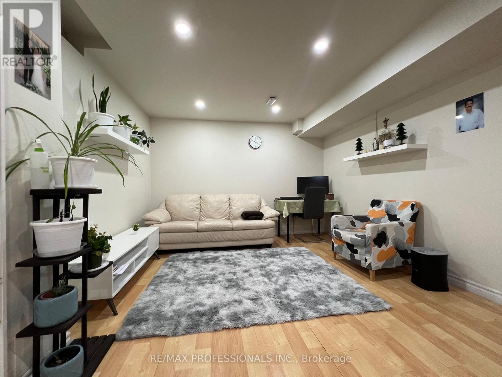 3895 Henrietta Way, Mississauga, Ontario  L5M 7Y4 - Photo 26 - W13093826