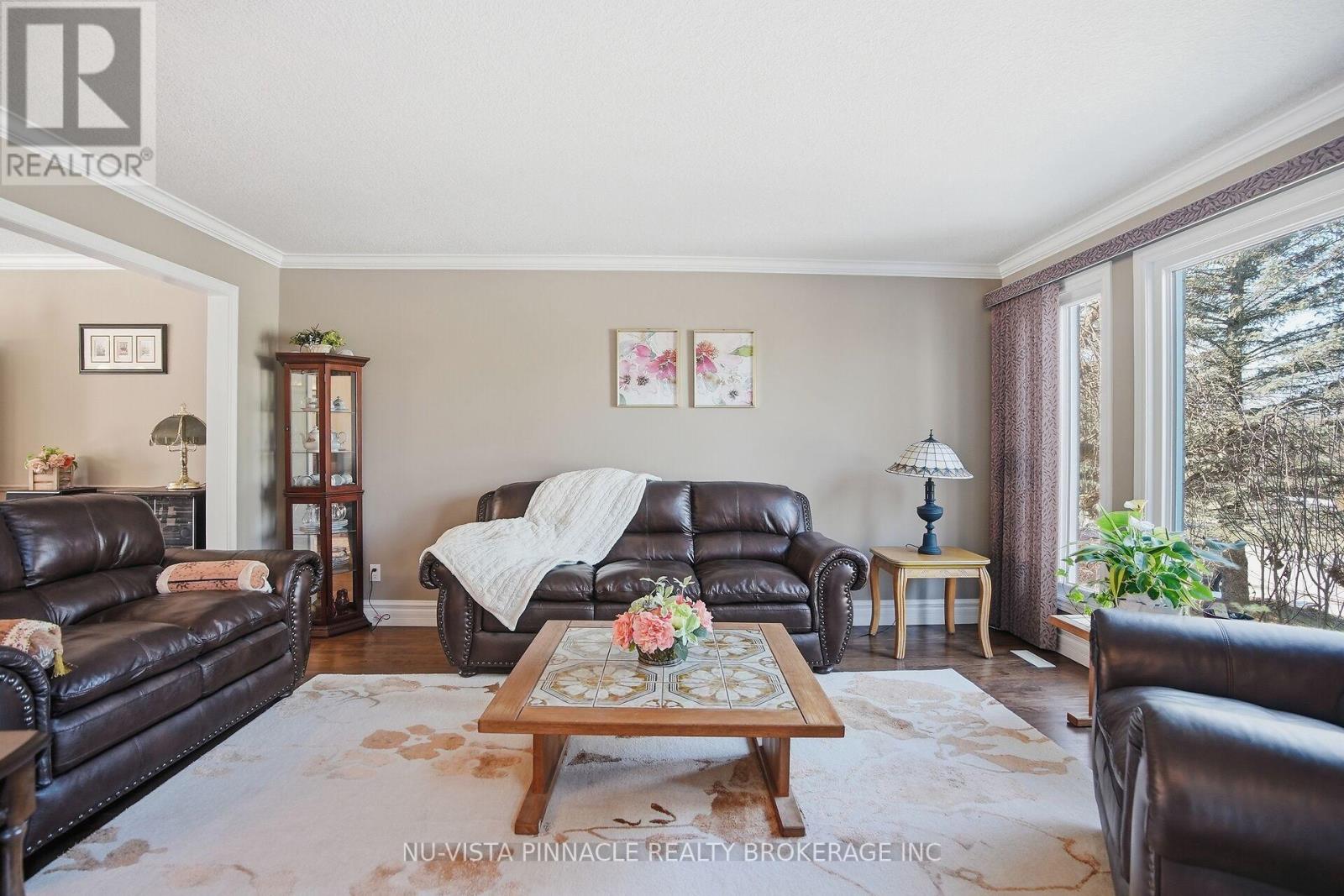532 Rosecliffe Terrace, London South, Ontario  N6K 4H6 - Photo 9 - X12962572
