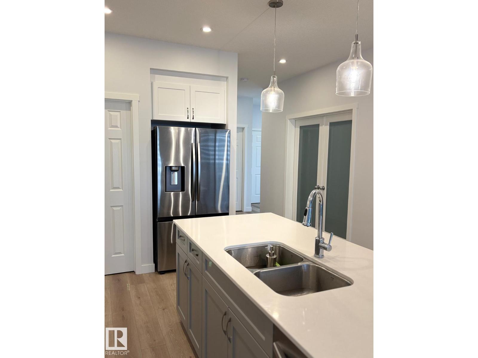 3234 Dixon Wy Sw, Edmonton, Alberta  T6W 4S9 - Photo 2 - E4486811
