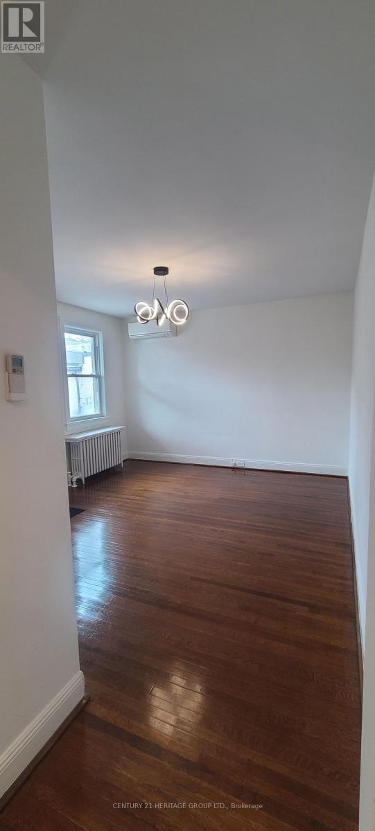Main - 978 Avenue Road, Toronto, Ontario  M5P 2K8 - Photo 8 - C13107074