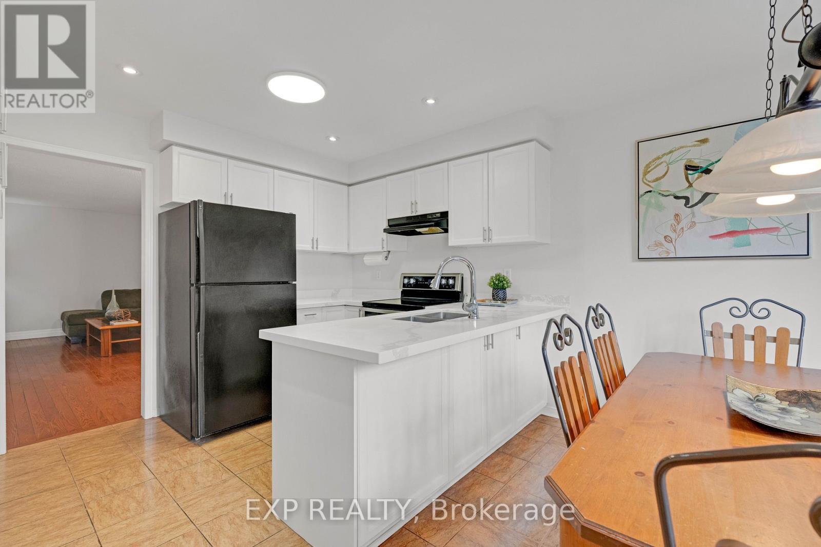 1471 Pickwick Drive, Mississauga, Ontario  L5V 1V7 - Photo 9 - W13021454