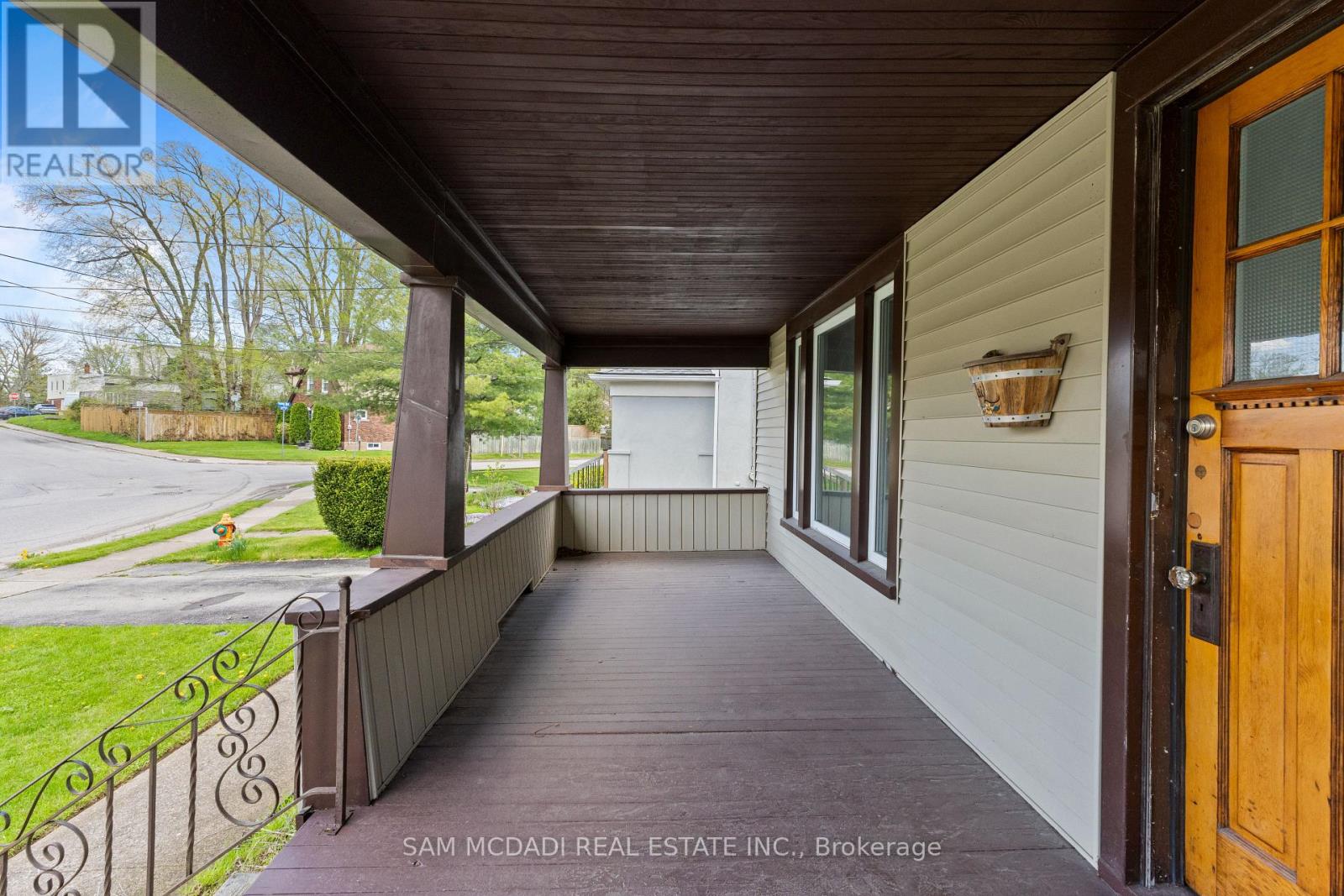 5810 Symmes Street, Niagara Falls, Ontario  L2G 2G3 - Photo 3 - X12830828