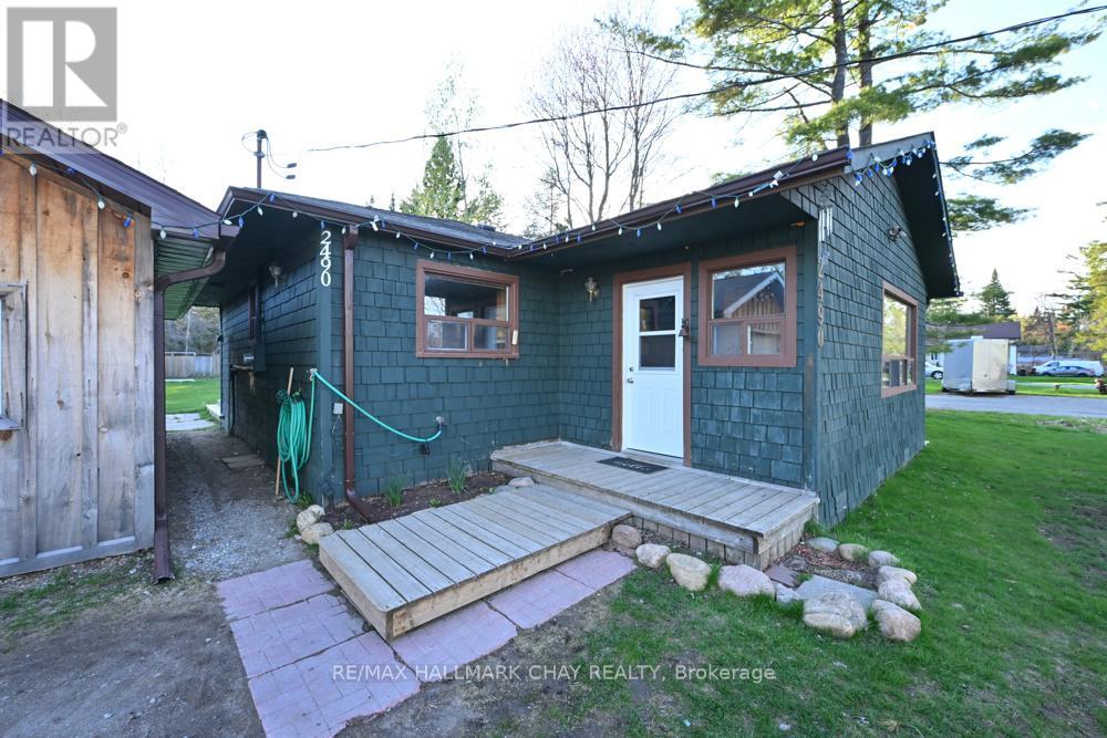 2490 25th Side Road, Innisfil, Ontario  L9S 2H1 - Photo 3 - N13107050