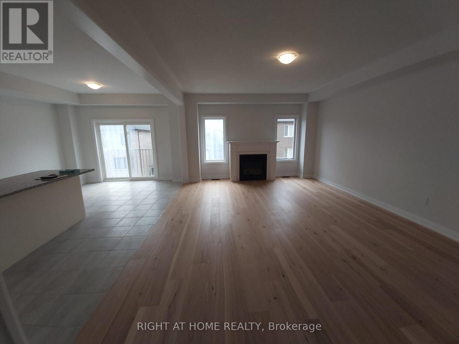 1437 Stovell Crescent, Innisfil (Lefroy), Ontario  L0L 1W0 - Photo 3 - N13107078