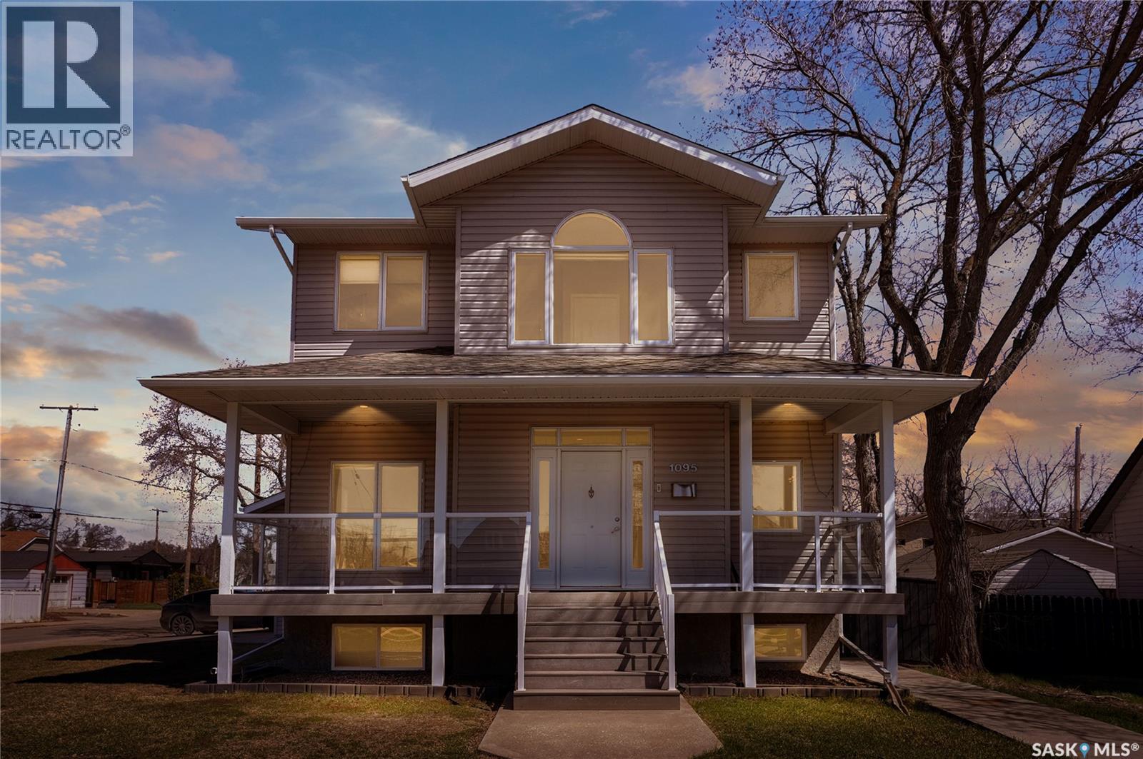 1095 6th Avenue Nw, Moose Jaw, Saskatchewan  S6H 4A5 - Photo 3 - SK035233