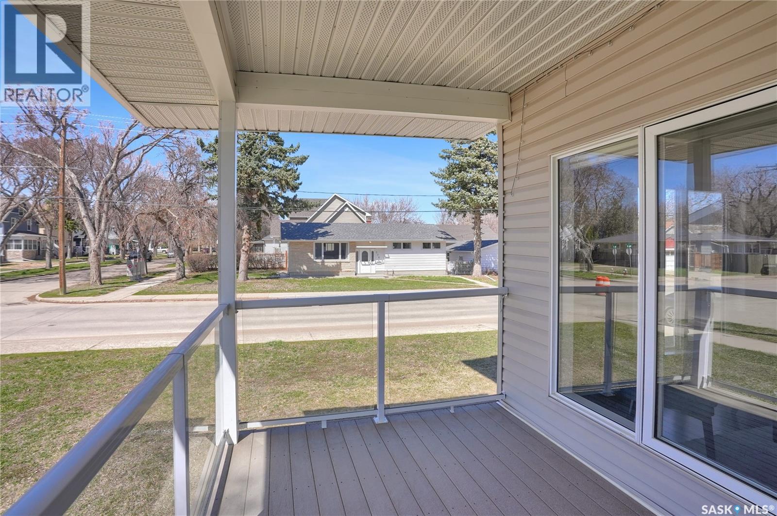 1095 6th Avenue Nw, Moose Jaw, Saskatchewan  S6H 4A5 - Photo 4 - SK035233