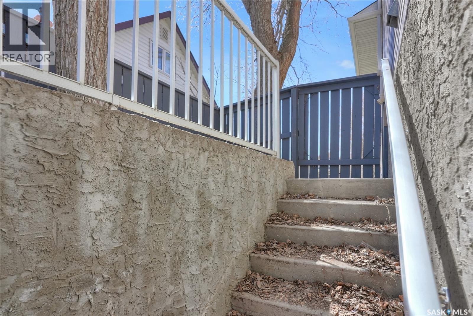 1095 6th Avenue Nw, Moose Jaw, Saskatchewan  S6H 4A5 - Photo 48 - SK035233