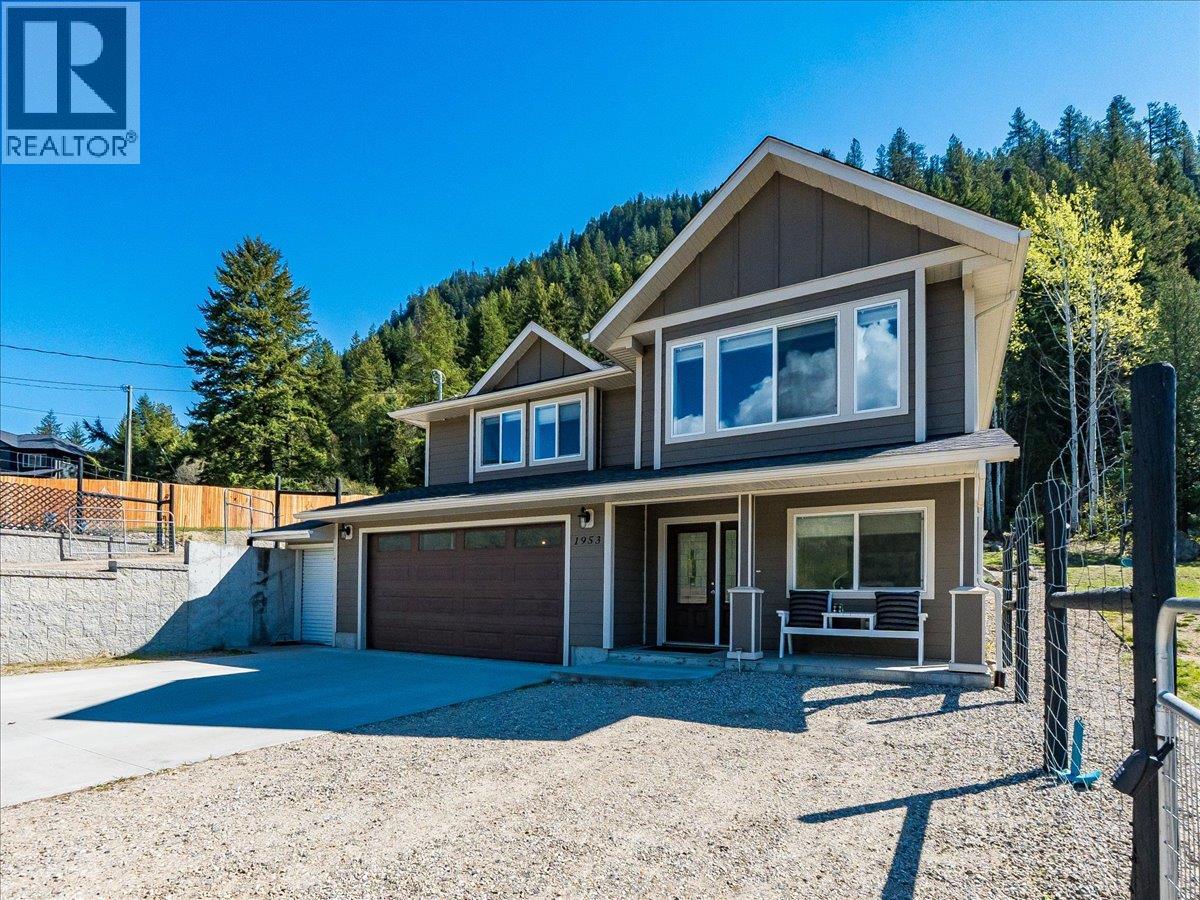 1953 SANDY Road, Castlegar, British Columbia