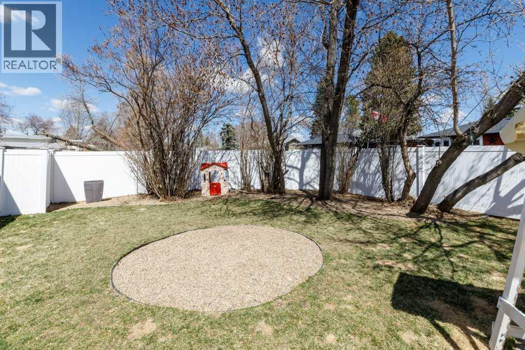 2 Scott Street, Red Deer, Alberta  T4N 0E4 - Photo 37 - A2308968