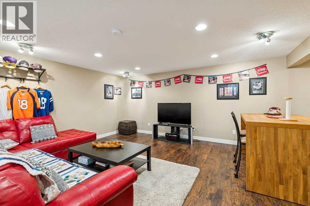 172 West Lakeview Circle, Chestermere, Alberta  T1X 1H7 - Photo 33 - A2304708