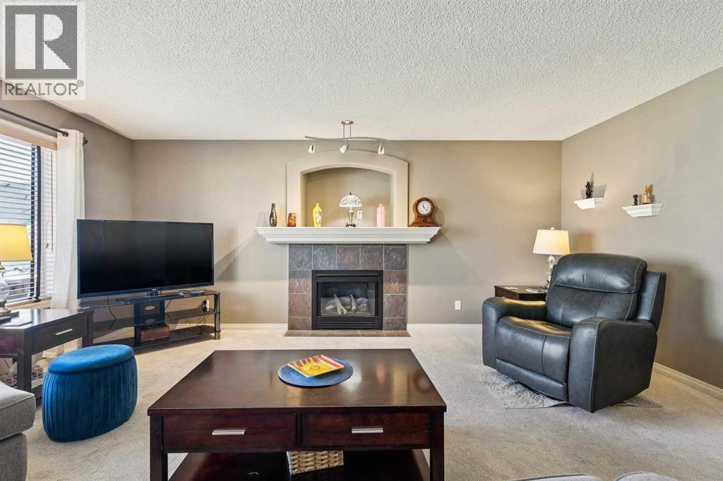 172 West Lakeview Circle, Chestermere, Alberta  T1X 1H7 - Photo 8 - A2304708