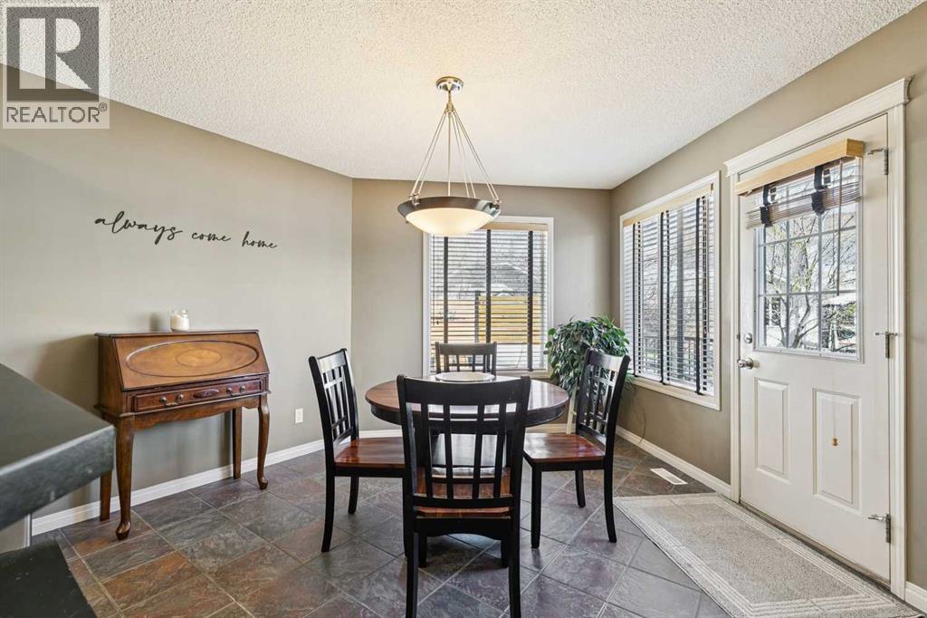 172 West Lakeview Circle, Chestermere, Alberta  T1X 1H7 - Photo 2 - A2304708