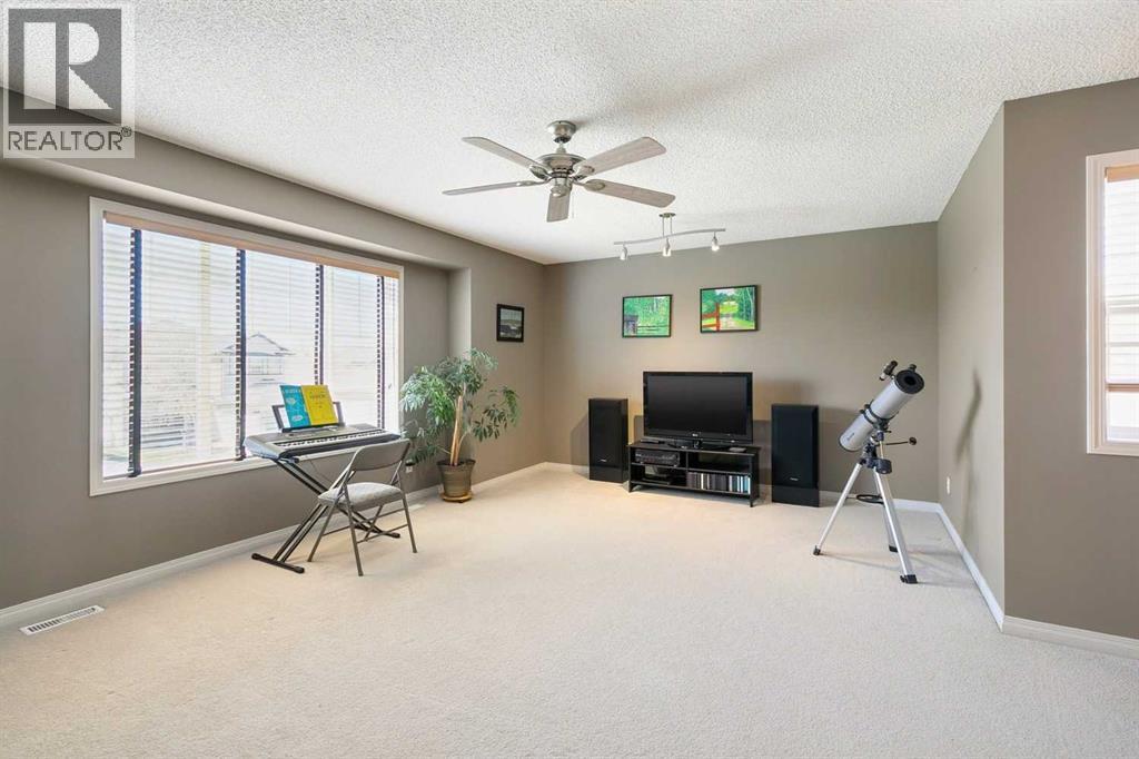 172 West Lakeview Circle, Chestermere, Alberta  T1X 1H7 - Photo 15 - A2304708