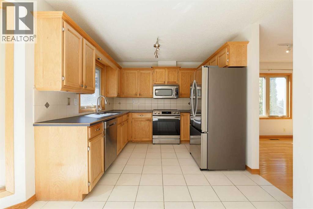 48 Ranchridge Drive NW, Calgary, Alberta  T3G 1W2 - Photo 9 - A2307501
