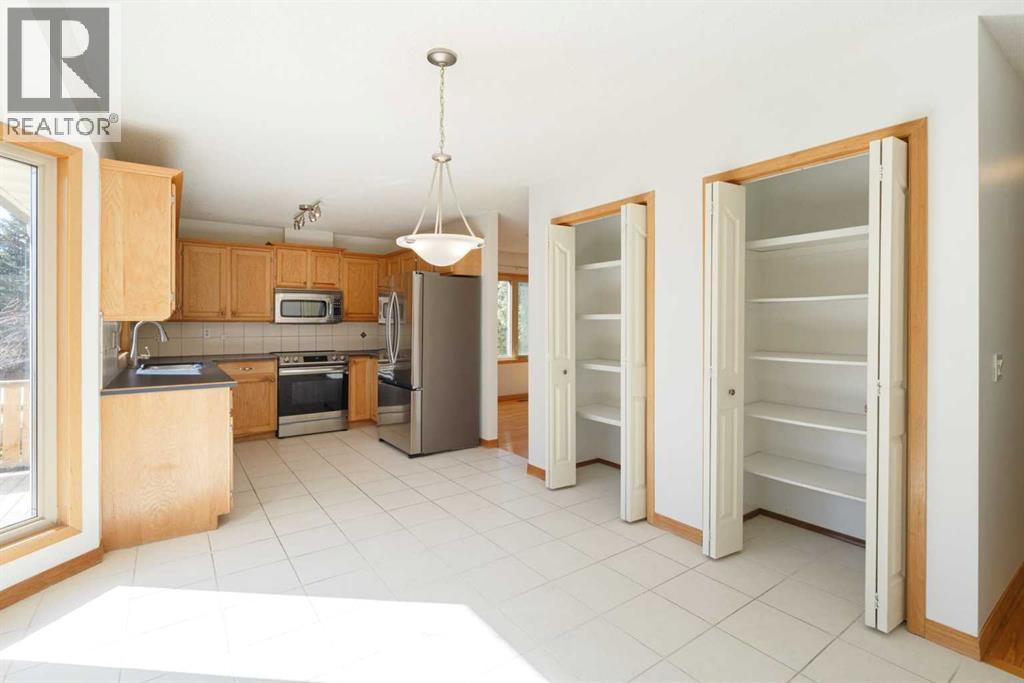 48 Ranchridge Drive NW, Calgary, Alberta  T3G 1W2 - Photo 12 - A2307501