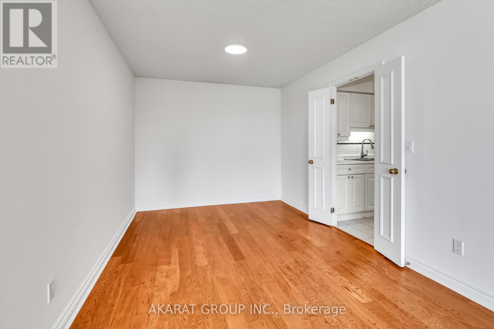 602 - 1 Palace Pier Court, Toronto, Ontario  M8V 3W9 - Photo 11 - W13107030