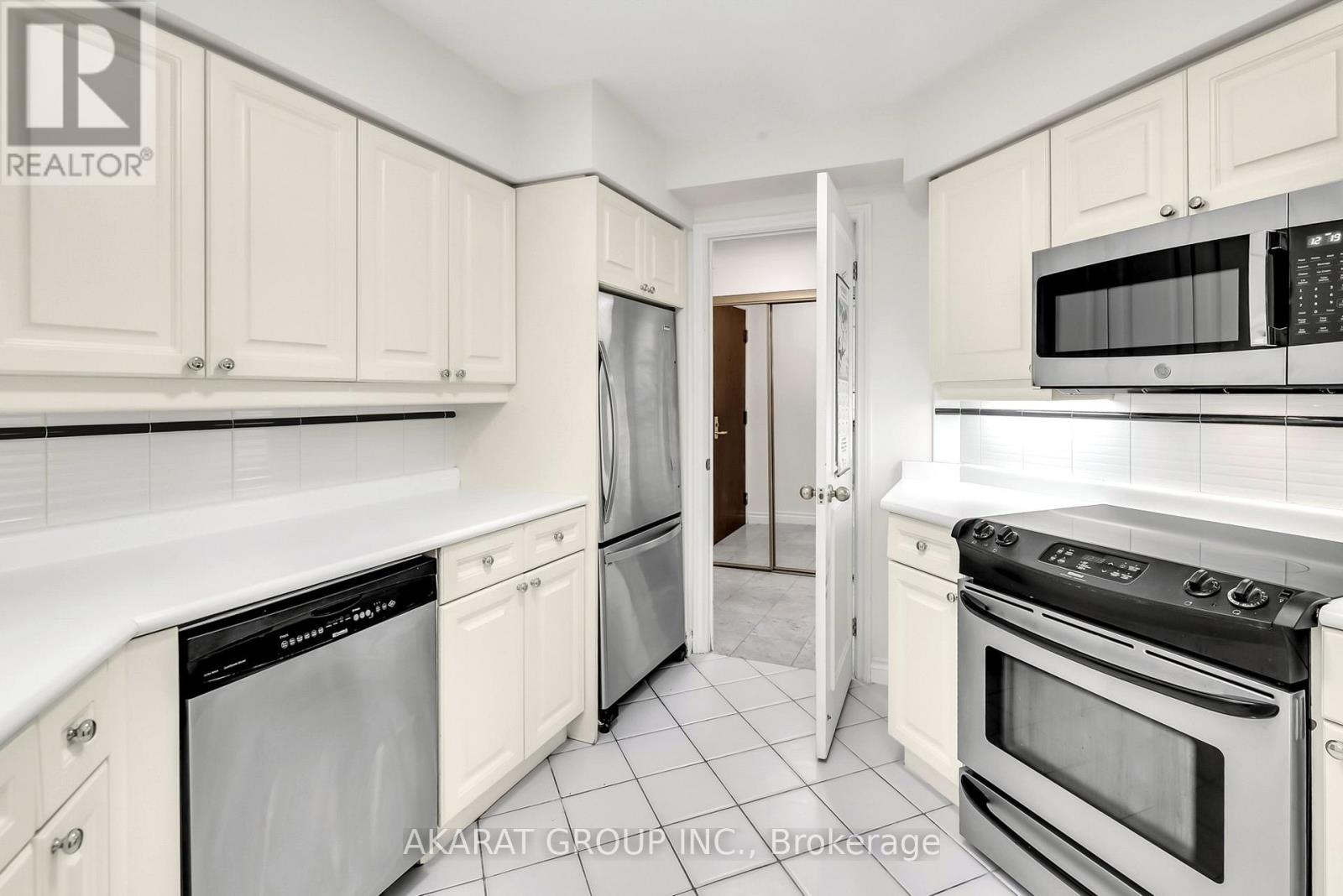 602 - 1 Palace Pier Court, Toronto, Ontario  M8V 3W9 - Photo 15 - W13107030