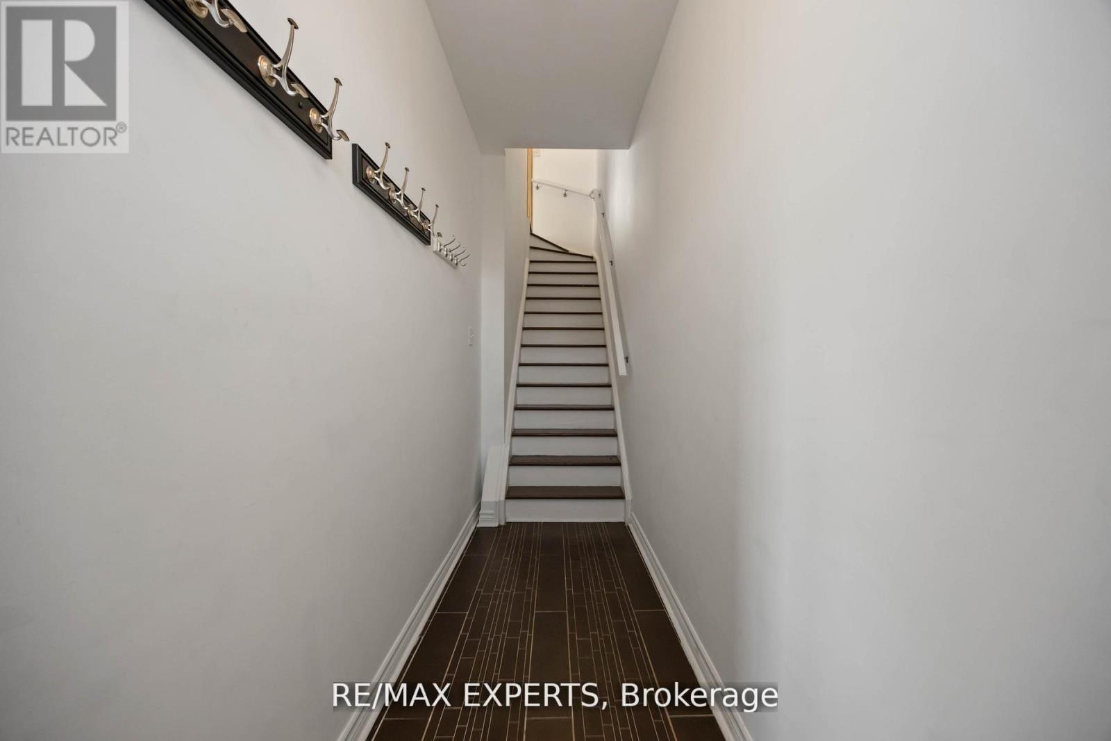 19b Oak Street, Toronto, Ontario  M9N 0A4 - Photo 12 - W13107034