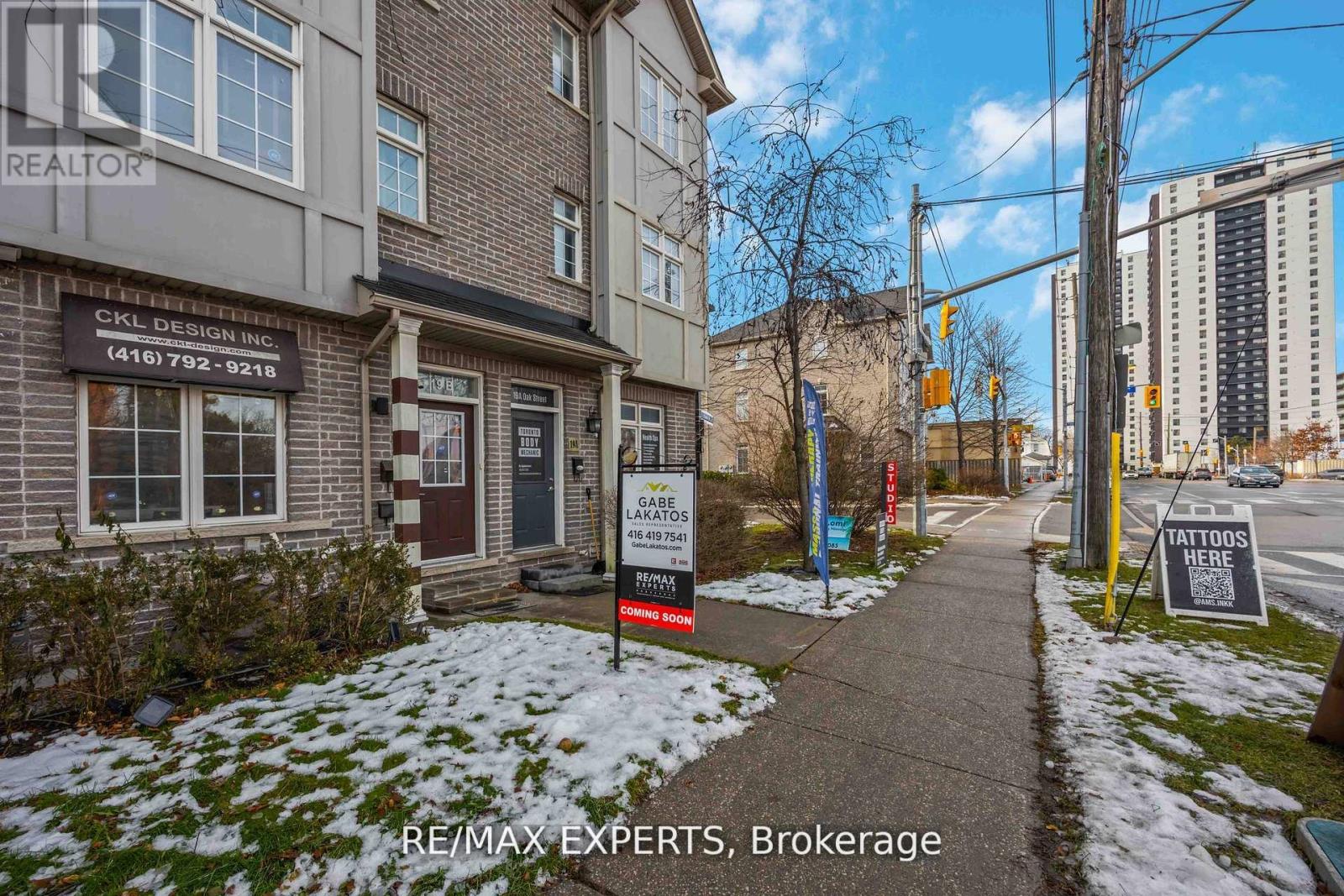 19b Oak Street, Toronto, Ontario  M9N 0A4 - Photo 4 - W13107034