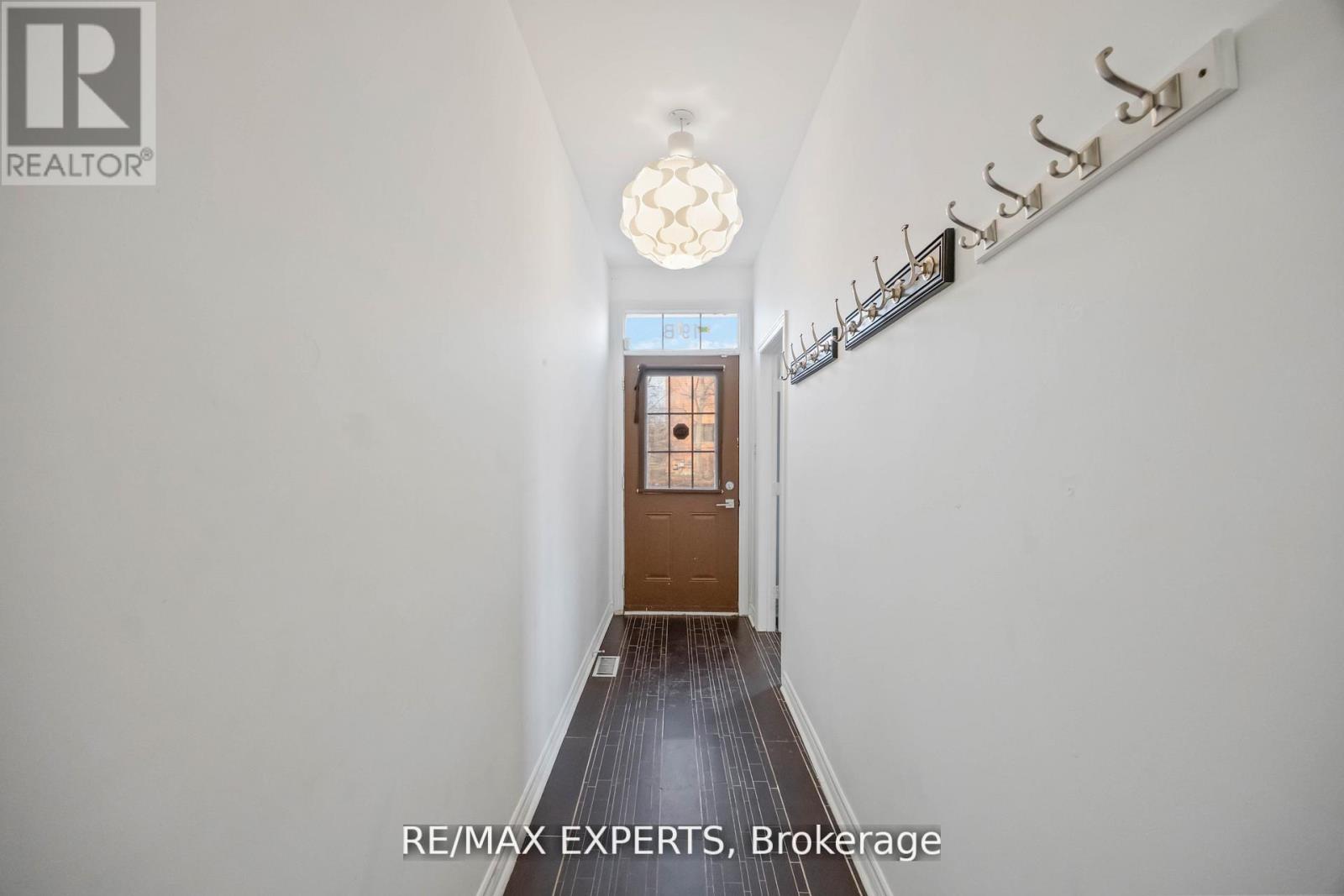 19b Oak Street, Toronto, Ontario  M9N 0A4 - Photo 9 - W13107034